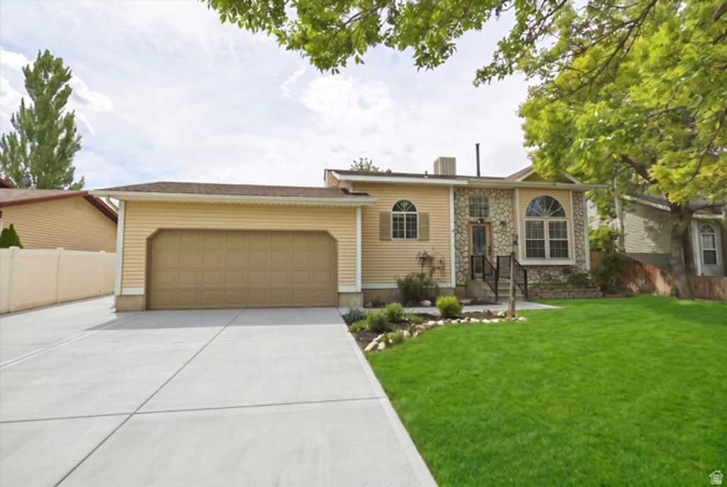 5571 W 4260 S, West Valley City, UT 84120
