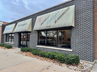 1829 E Oakton Street, Des Plaines, IL 60018