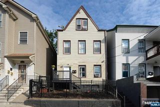 15 3rd Street, Paterson, NJ 07522