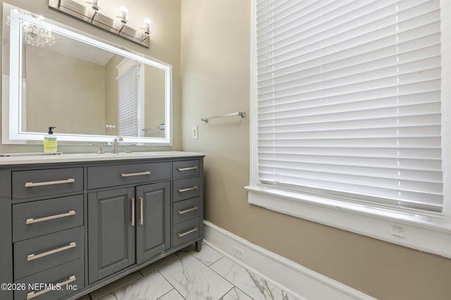 129 W 9TH Street, Jacksonville, FL 32206