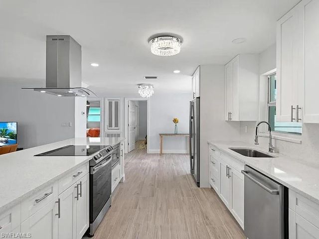 4526 SE 10th AVE, Cape Coral, FL 33904