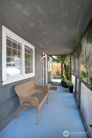 11350 28th Avenue NE, Seattle, WA 98125