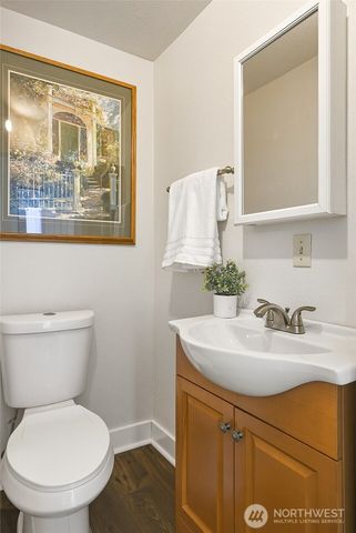 11350 28th Avenue NE, Seattle, WA 98125