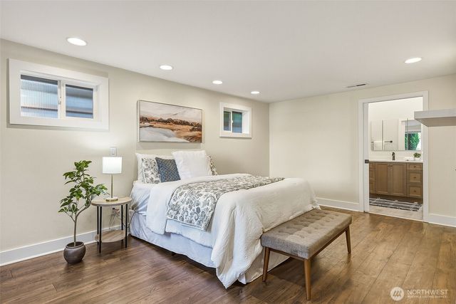 11350 28th Avenue NE, Seattle, WA 98125