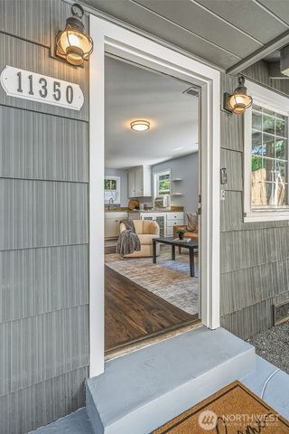 11350 28th Avenue NE, Seattle, WA 98125