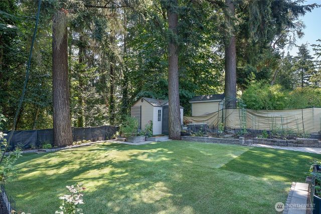 11350 28th Avenue NE, Seattle, WA 98125
