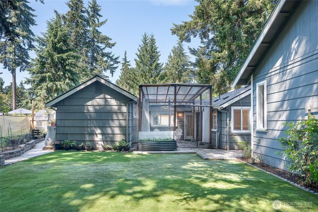 11350 28th Avenue NE, Seattle, WA 98125