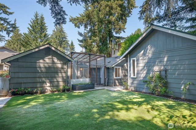 11350 28th Avenue NE, Seattle, WA 98125