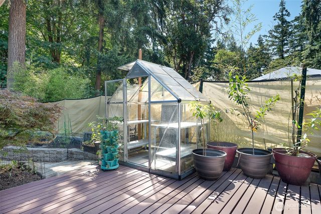 11350 28th Avenue NE, Seattle, WA 98125