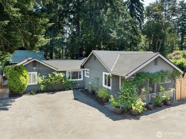 11350 28th Avenue NE, Seattle, WA 98125