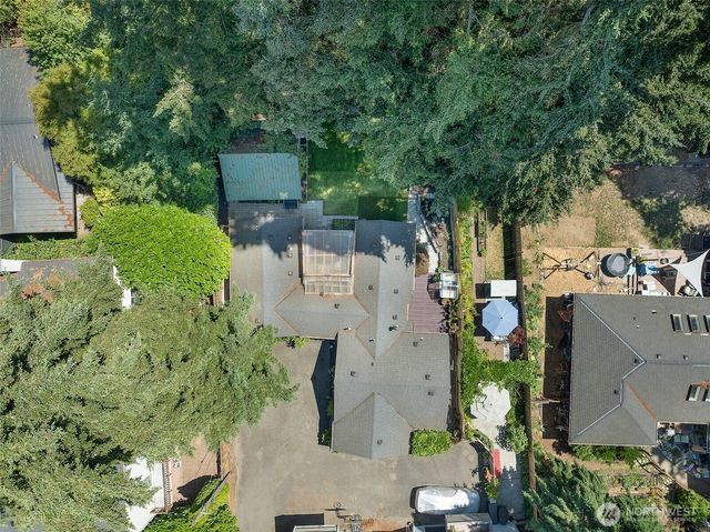 11350 28th Avenue NE, Seattle, WA 98125