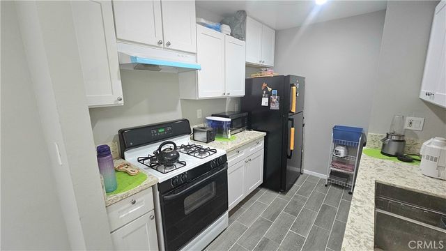 17900 Sherman Way 226, Reseda, CA 91335