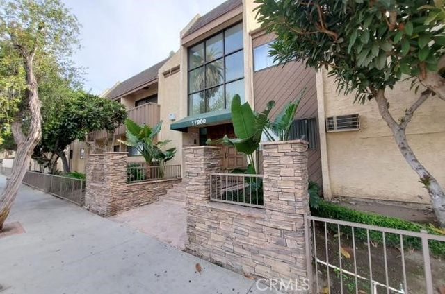 17900 Sherman Way 226, Reseda, CA 91335