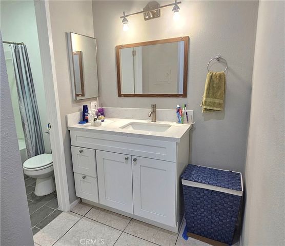 17900 Sherman Way 226, Reseda, CA 91335