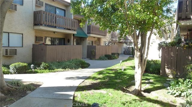 17900 Sherman Way 226, Reseda, CA 91335