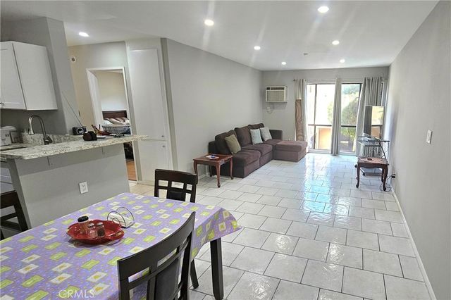 17900 Sherman Way 226, Reseda, CA 91335