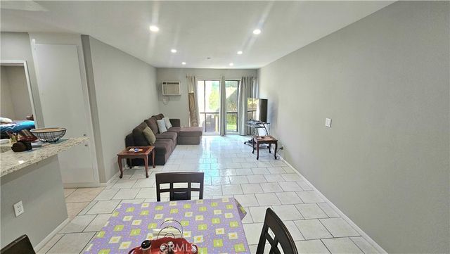 17900 Sherman Way 226, Reseda, CA 91335