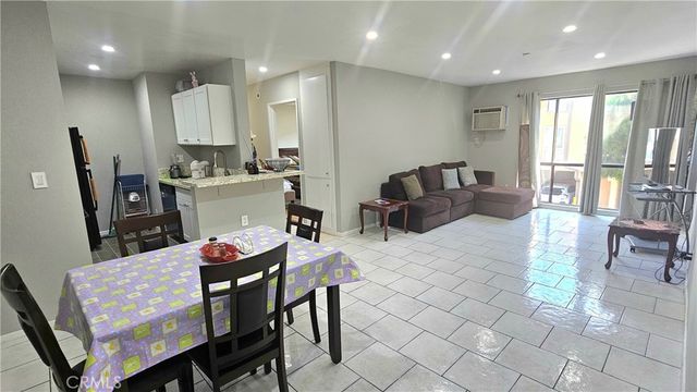 17900 Sherman Way 226, Reseda, CA 91335