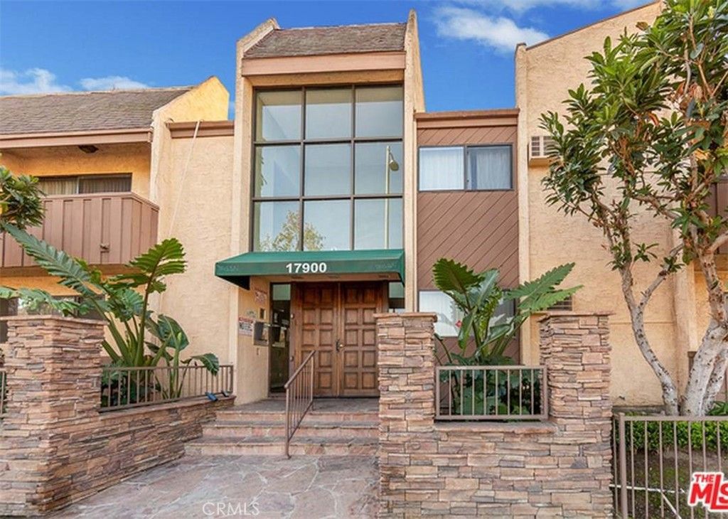 17900 Sherman Way 226, Reseda, CA 91335