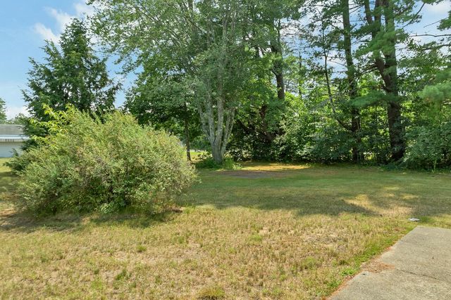 28 Salmon Falls Road, Rochester, NH 03868