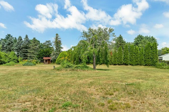 28 Salmon Falls Road, Rochester, NH 03868