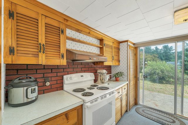 28 Salmon Falls Road, Rochester, NH 03868