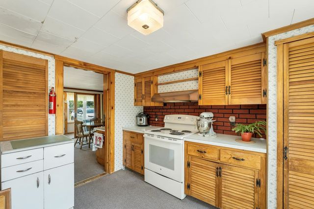28 Salmon Falls Road, Rochester, NH 03868