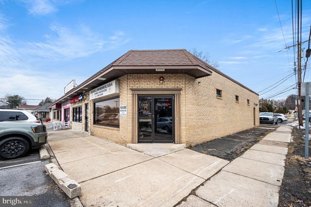 15 E WOODLAND AVE, Springfield, PA 19064