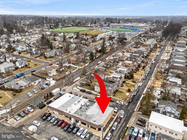 15 E WOODLAND AVE, Springfield, PA 19064