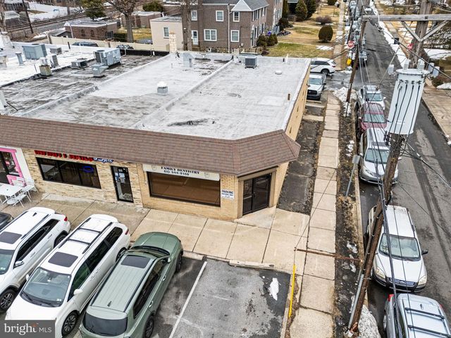 15 E WOODLAND AVE, Springfield, PA 19064