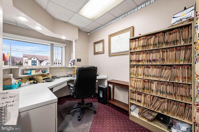 15 E WOODLAND AVE, Springfield, PA 19064