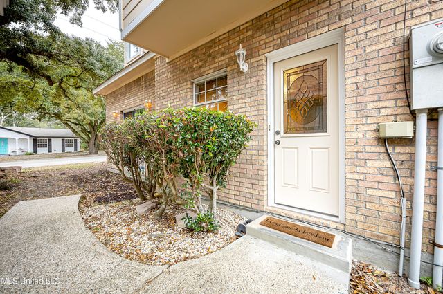 2103 Lindhridge Drive, Gulfport, MS 39507