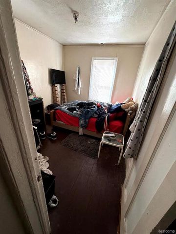 15321 Sorrento Street, Detroit, MI 48227