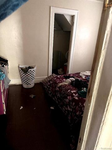 15321 Sorrento Street, Detroit, MI 48227