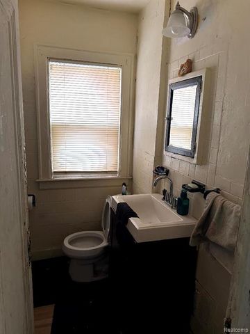 15321 Sorrento Street, Detroit, MI 48227