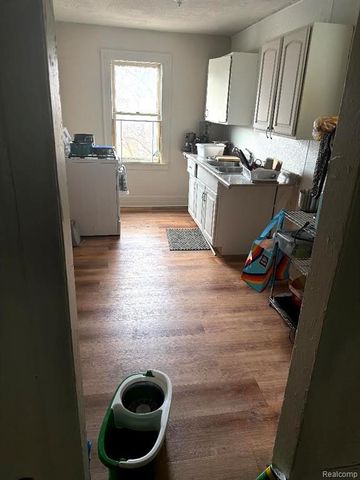 15321 Sorrento Street, Detroit, MI 48227