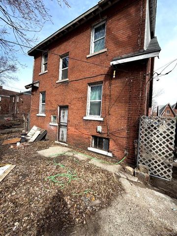 15321 Sorrento Street, Detroit, MI 48227