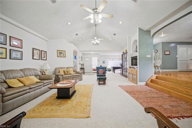 214 Sir Oliver RD, Norfolk, VA 23505