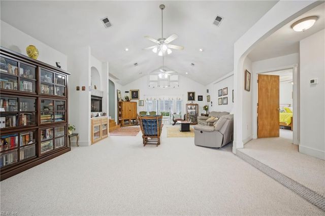 214 Sir Oliver RD, Norfolk, VA 23505