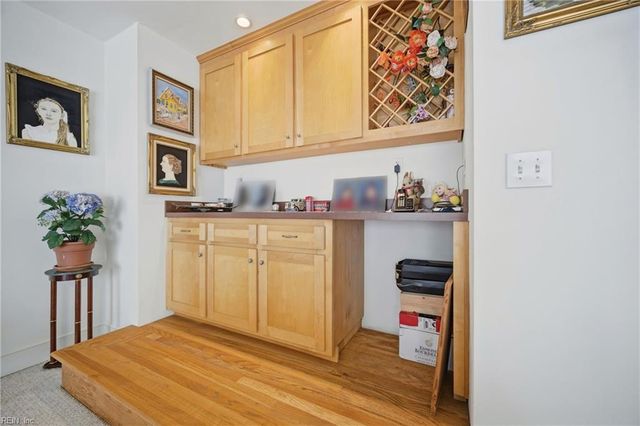 214 Sir Oliver RD, Norfolk, VA 23505