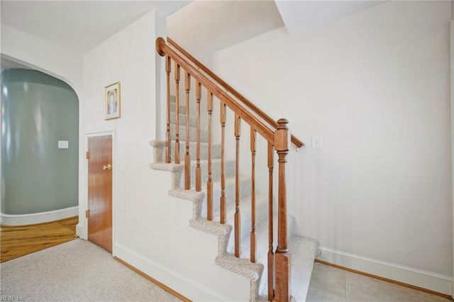 214 Sir Oliver RD, Norfolk, VA 23505