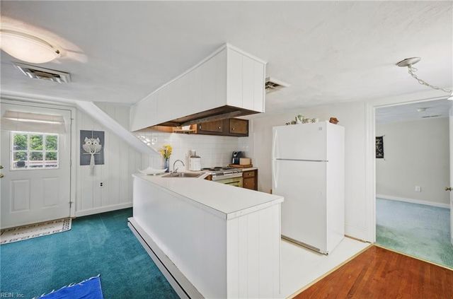 214 Sir Oliver RD, Norfolk, VA 23505