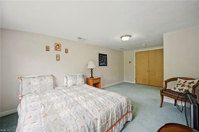 214 Sir Oliver RD, Norfolk, VA 23505
