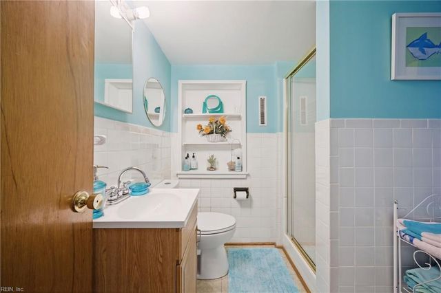 214 Sir Oliver RD, Norfolk, VA 23505