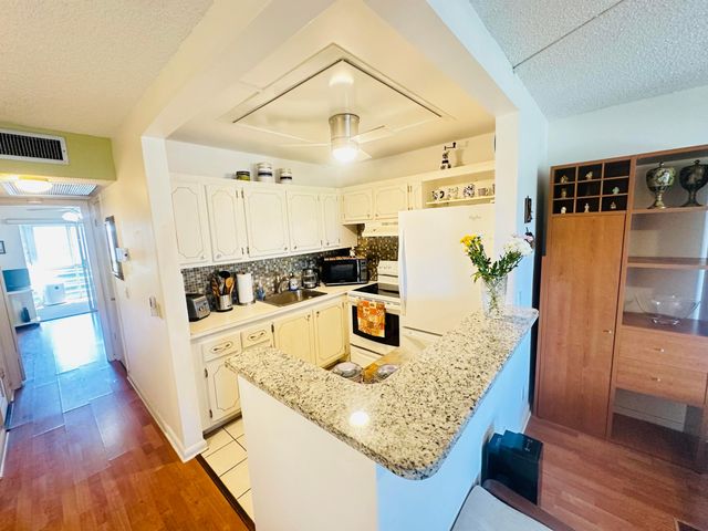 3012 Harwood C 3012, Deerfield Beach, FL 33442