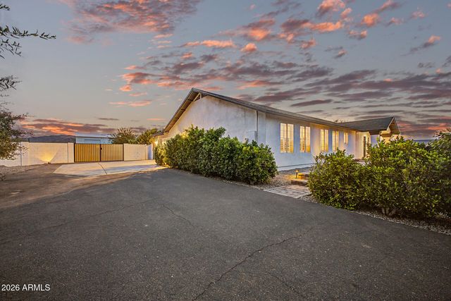 5202 N 196TH Avenue, Litchfield Park, AZ 85340