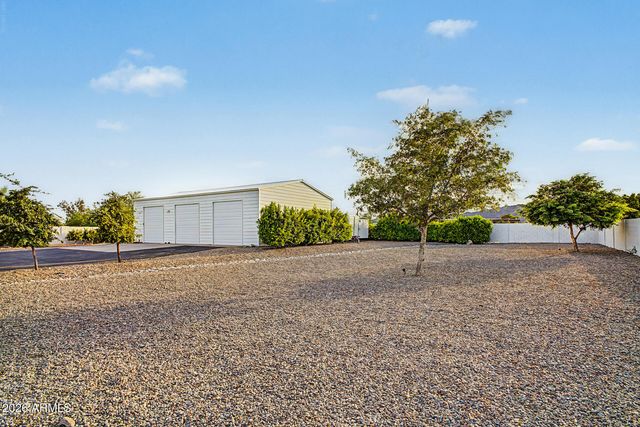 5202 N 196TH Avenue, Litchfield Park, AZ 85340