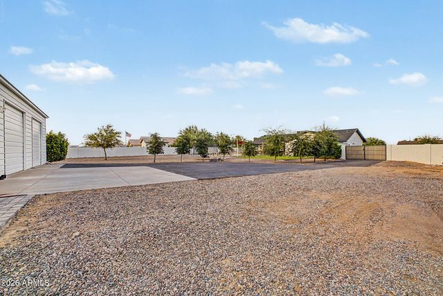 5202 N 196TH Avenue, Litchfield Park, AZ 85340