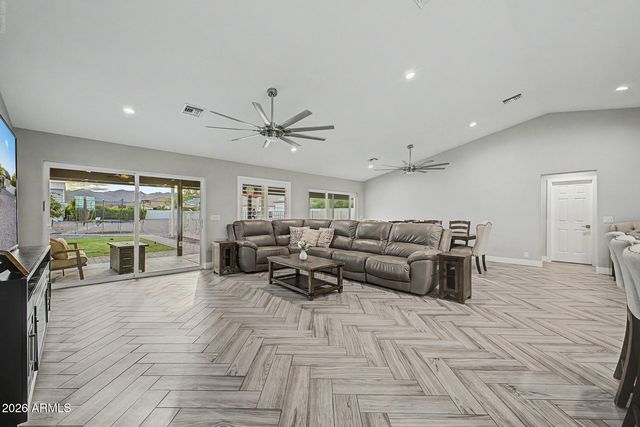 5202 N 196TH Avenue, Litchfield Park, AZ 85340