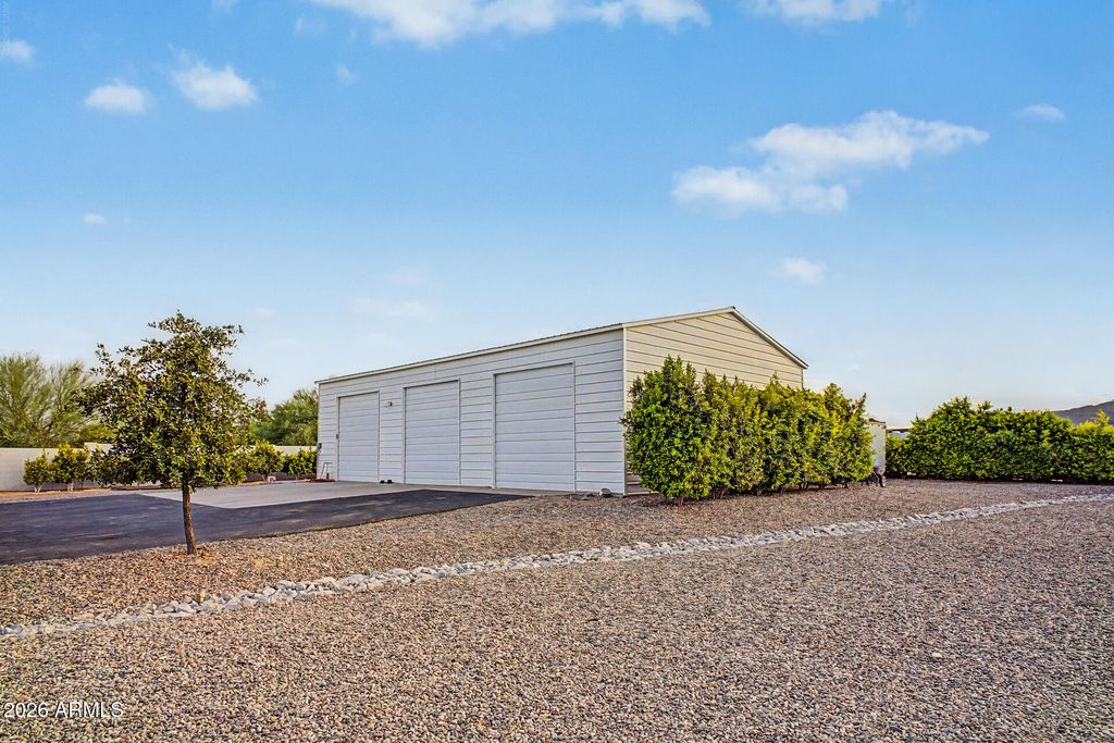 5202 N 196TH Avenue, Litchfield Park, AZ 85340 — photo 2